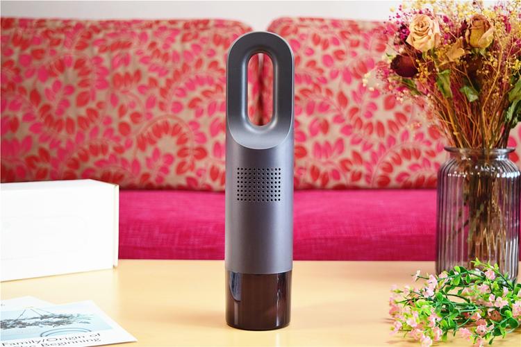 小米生态链车载新品 无线手持吸尘器，车内家中全能清洁助手